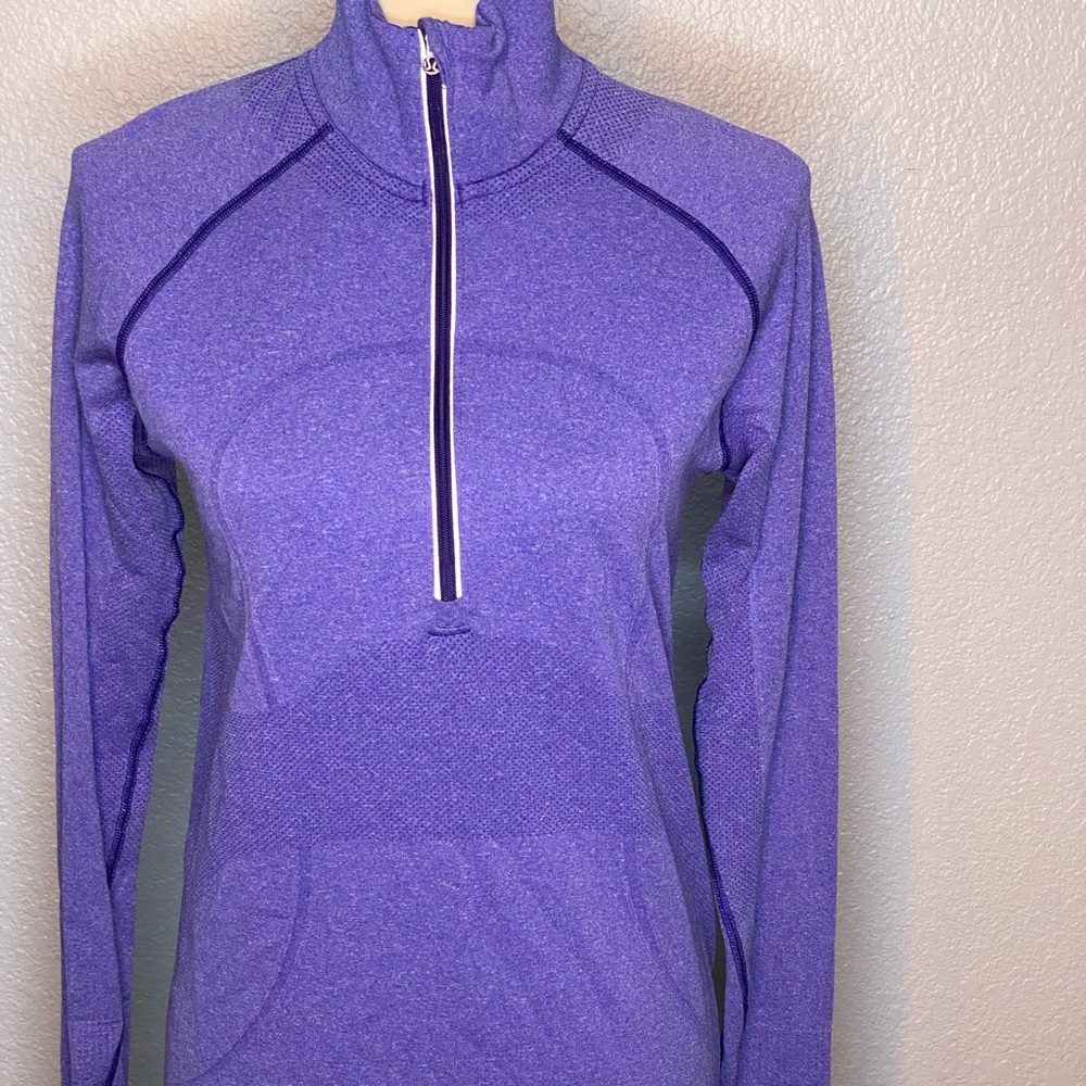 Lululemon long sleeve athletic top